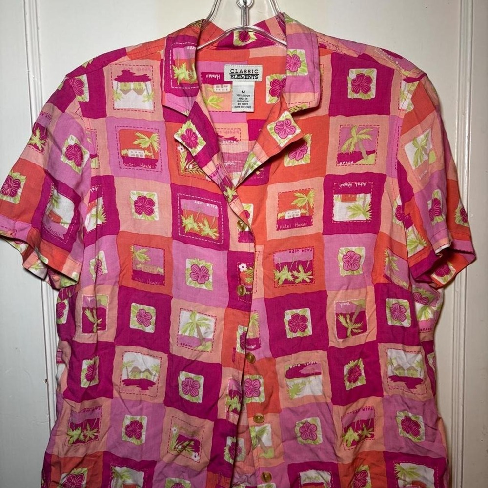 Vintage women's  Classic Elements 100% Rayon button down tropical Hawaiian top